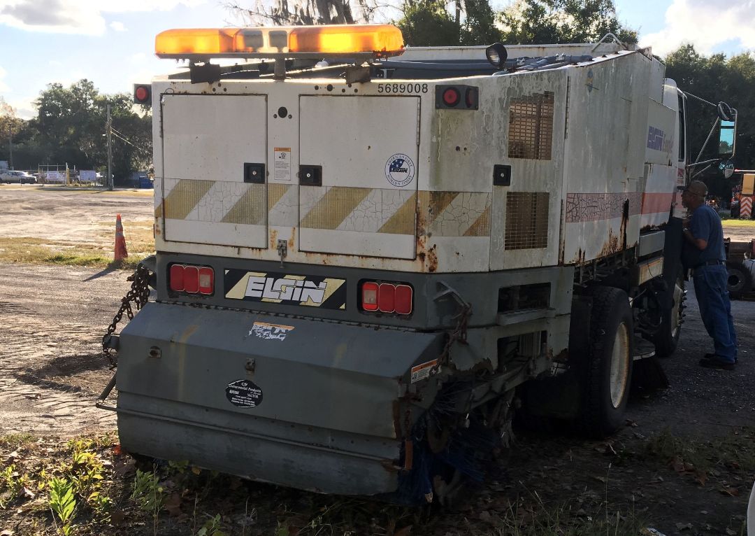 2003 ELGIN F Series Eagle - Image 2